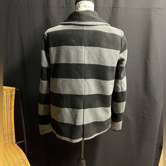 Jack Pea Coat in Excellent Condition Medium - Picture 3 of 6